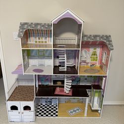 Large Doll house