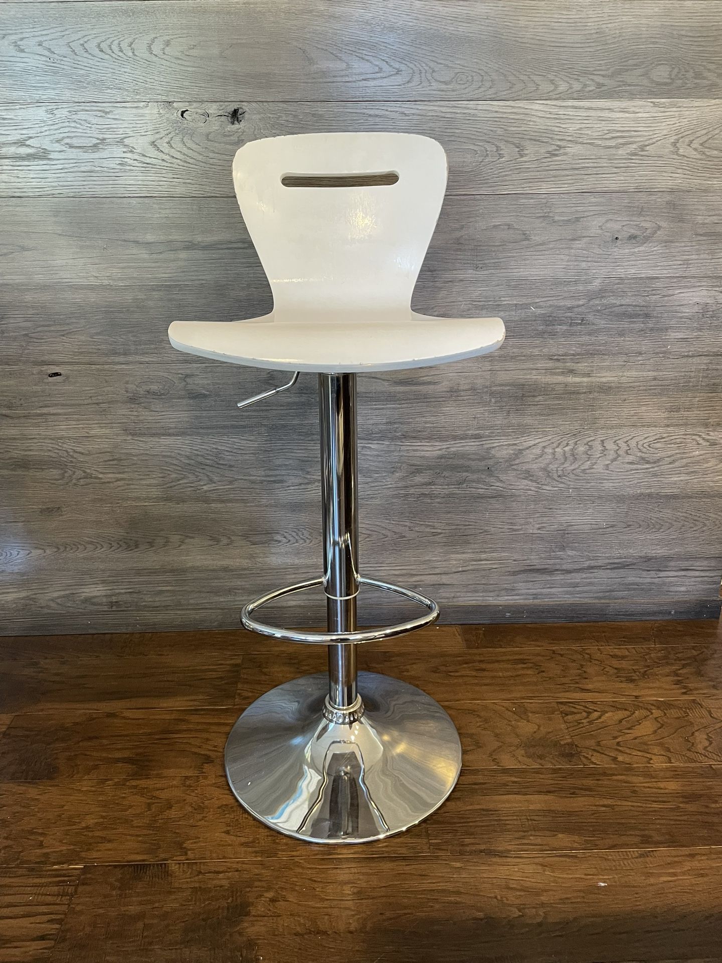 Swival Stools for counter
