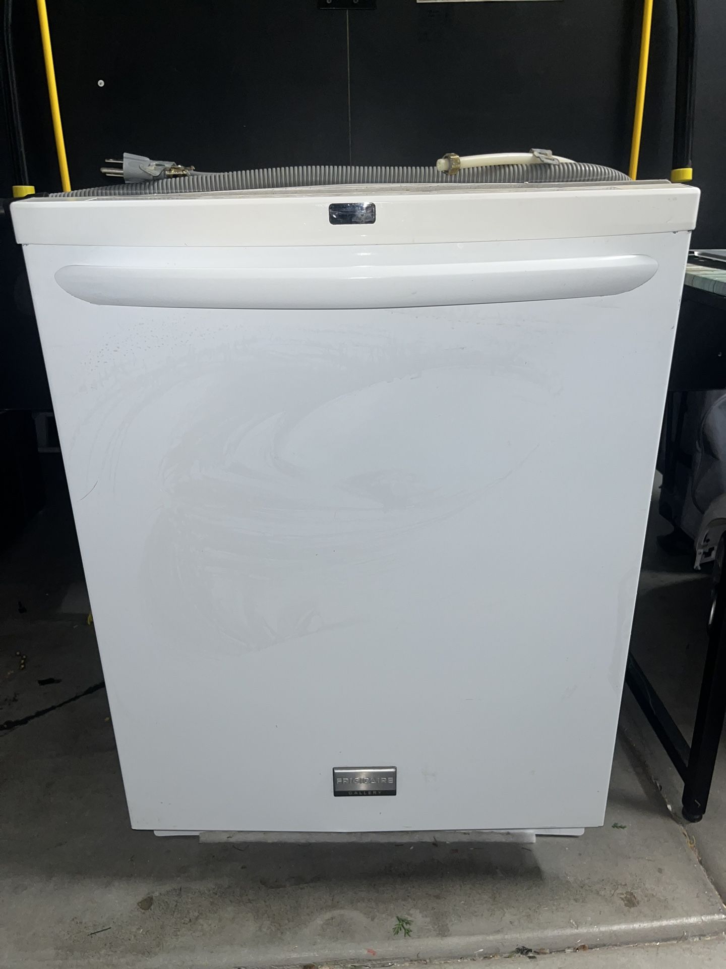 Dishwasher (Frigidaire)