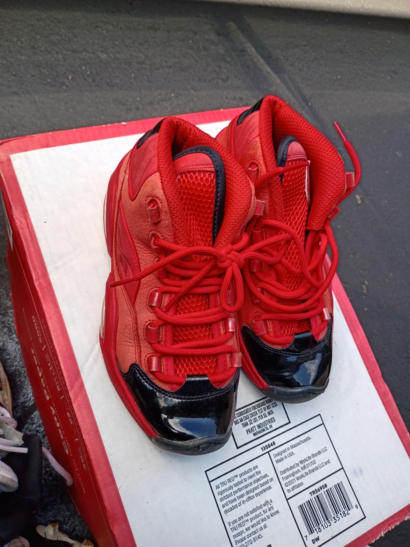 Reebok Iverson Red 6.5y