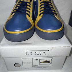 New In Box Shows Size 10 