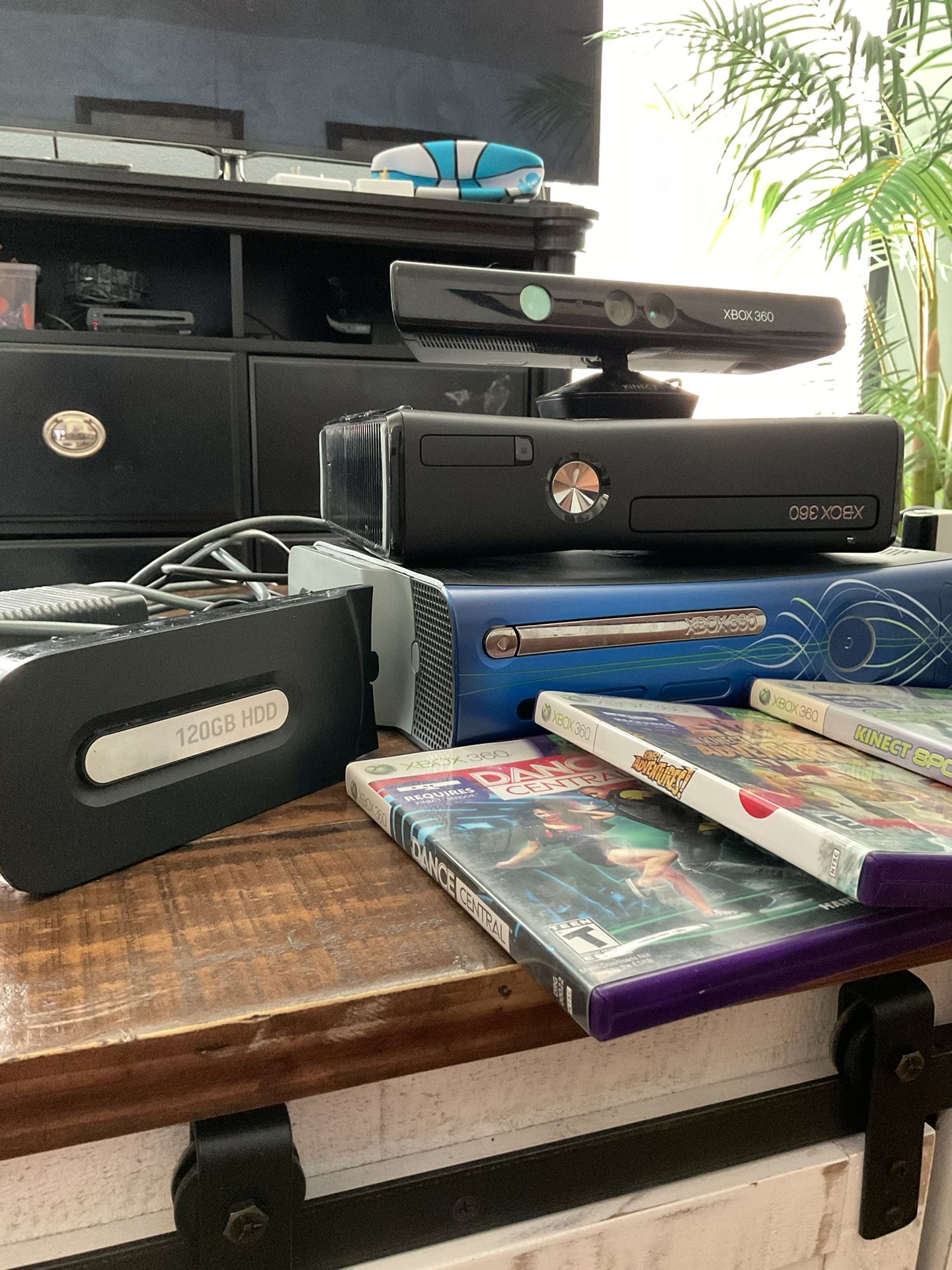 2 Xbox 360s, Kinect, Controllers & Games 