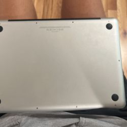 MacBook Pro 500gb Older Model. Works 100 Percent Needs A Power Cord $125 OBO