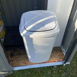 White Trash Can 
