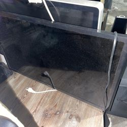 32” TV