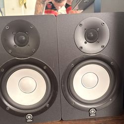 TWO YAMAHA STUDIO MONITORS