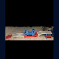THOMAS TRAIN WITH TRACK SLIDE