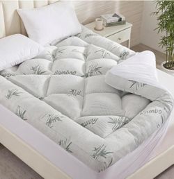 Brand New Queen Size Bamboo Mattress Topper – Memory Foam, Extra Thick & Breathable