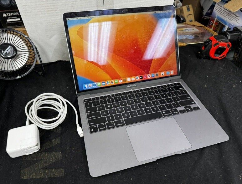 Macbook Air Laptop