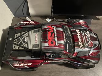 Traxxas maxx slash  rc car