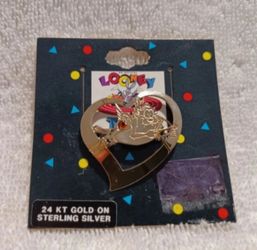Vintage Looney tunes cupid Tasmanian Devil 24 kt gold heart pin