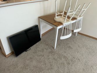 Table & chairs