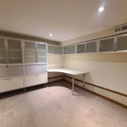 Cabinet Set With Table