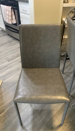 Leather dining chairs great condition (6 chairs total)