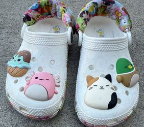 SquishMellow Crocs youth, size 11