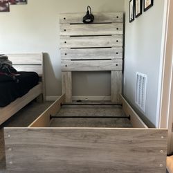 Ashley Cambeck Twin Bed & Boxspring