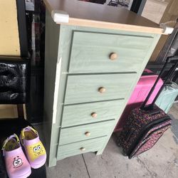 Dresser Small 