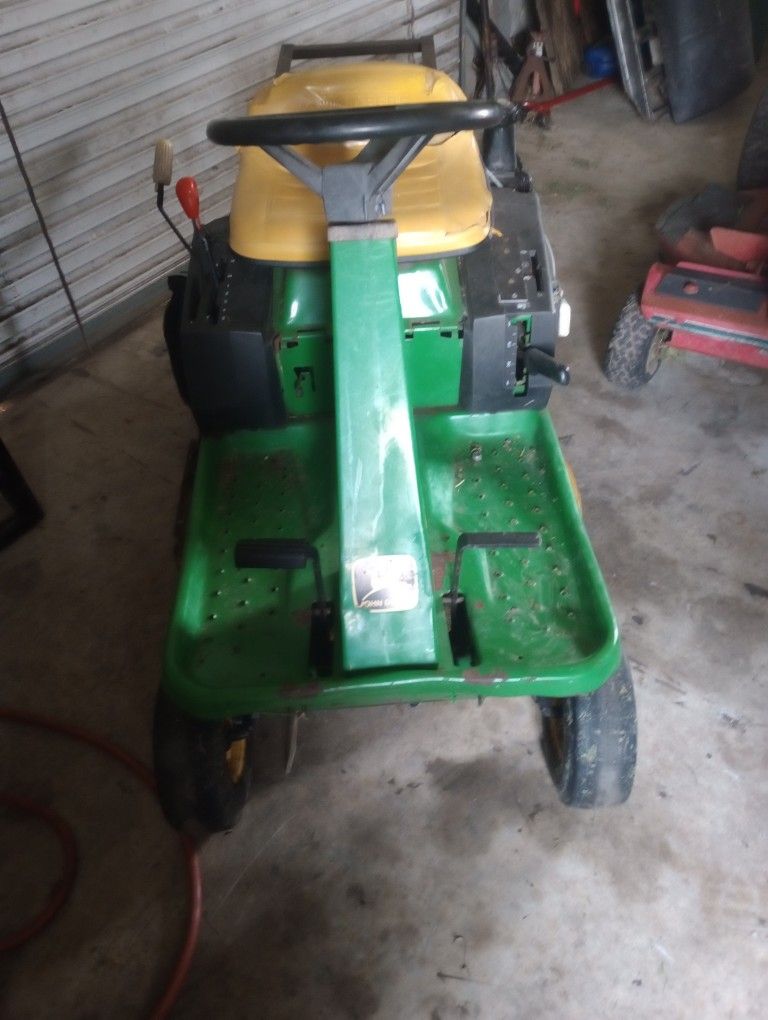 1997 John Deere Gx85 Tricycle