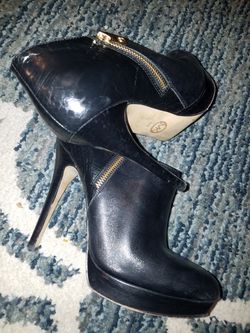 Michael Kors ankle booties black 8