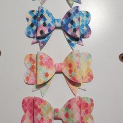 Mermaid Scale Bows