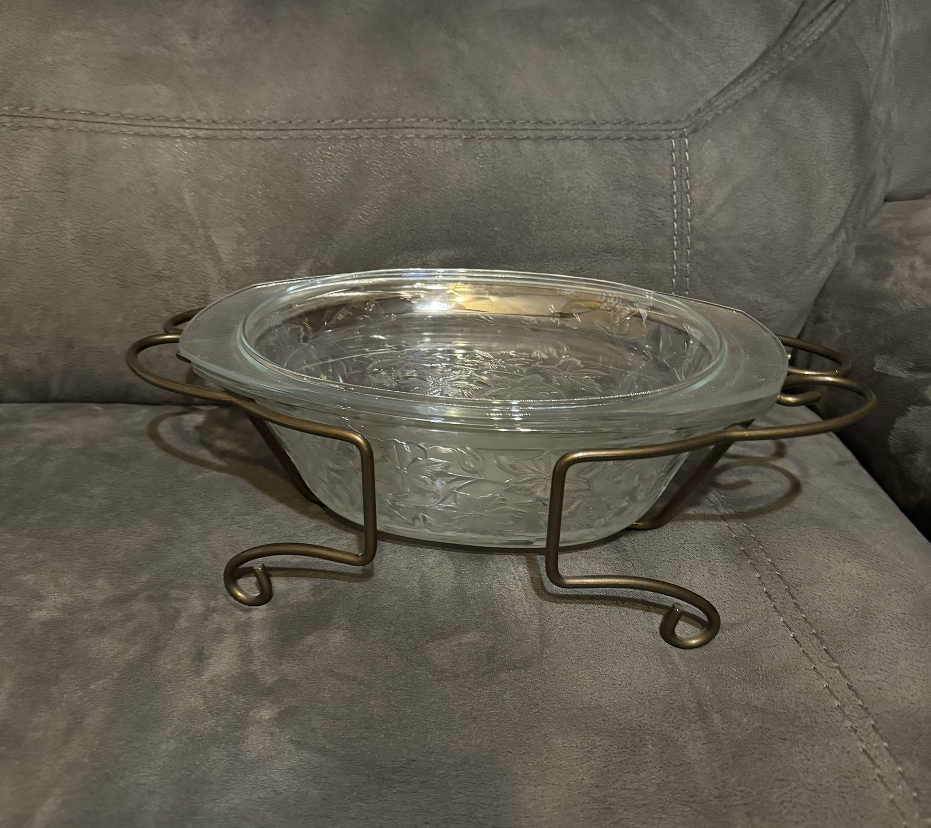 Princess House Oval Casserole With Lid N Metal Holder