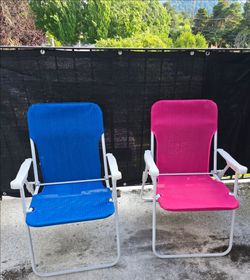 Pair of Real Living Sling Folding Beach Chairs
