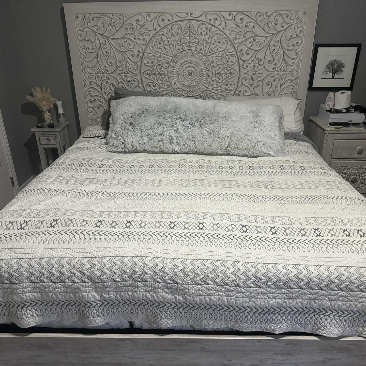 King Size Foam Bed With Headboard, Footboard, Sideboards And Dual Adjustable Base