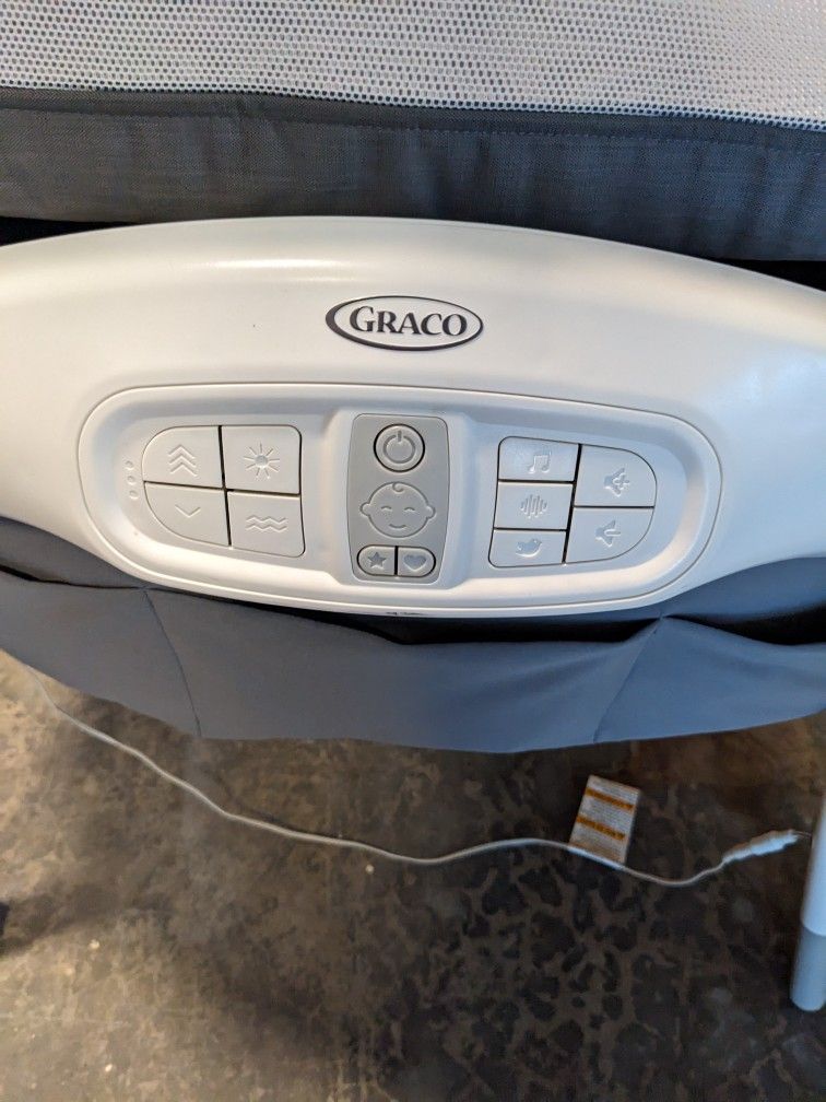 Graco Sense 2 Snooze Rocking With White Noise for Sale in