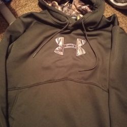 UA Hoodie xl