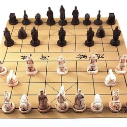 Traditional Chinese  Portable Chess Set,Travel Board Game Set with Resin Chess Pieces and Leather Chessboard

