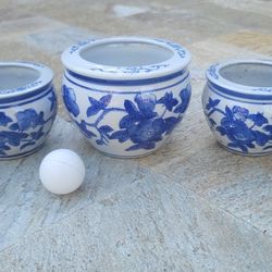 3 Ceramic Pots 