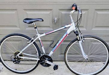Fuji Crosstown 3.0 Mountain/City Bike