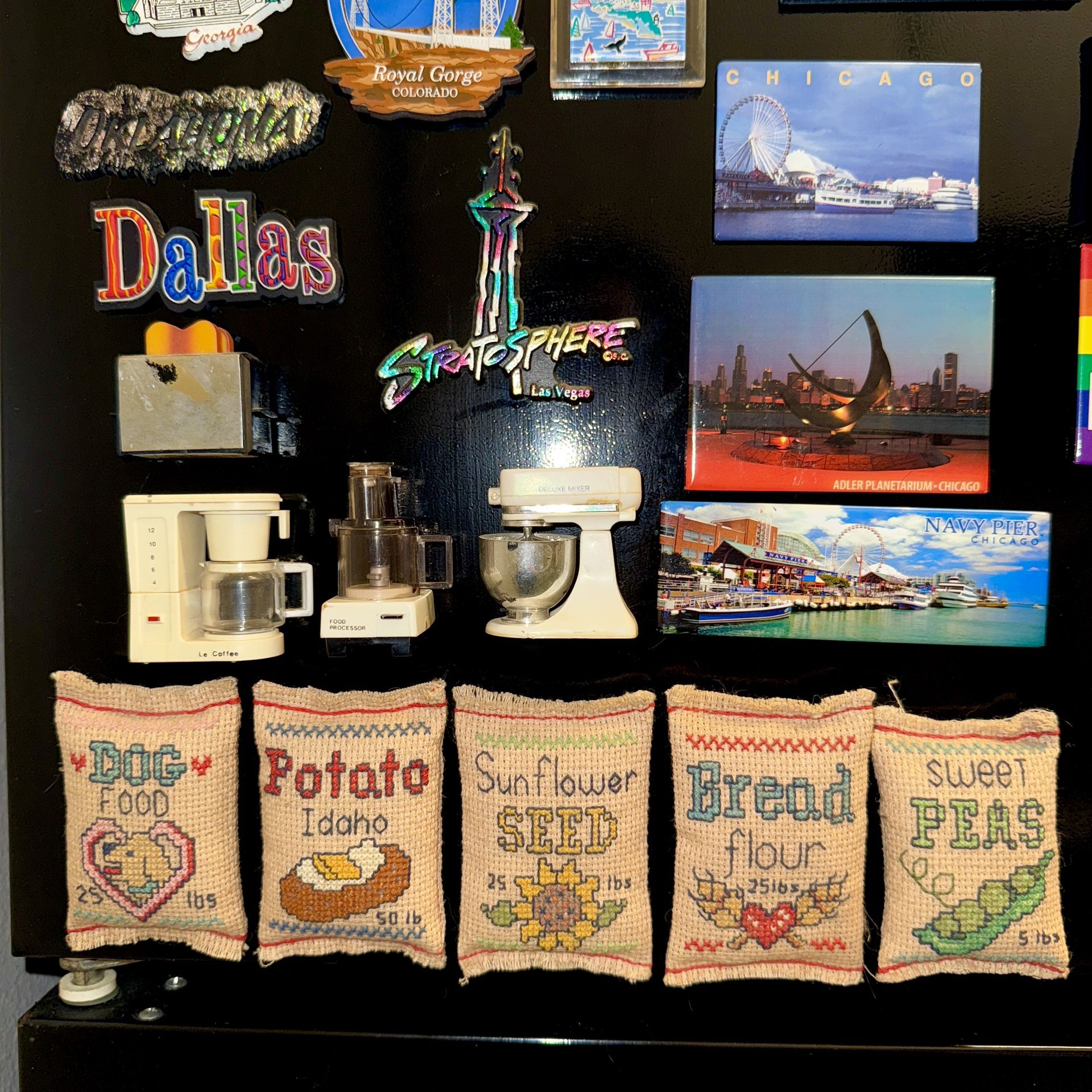 🧲✨ INCREDIBLE Collection of 104 Vintage & Souvenir Magnets! ✨🧲