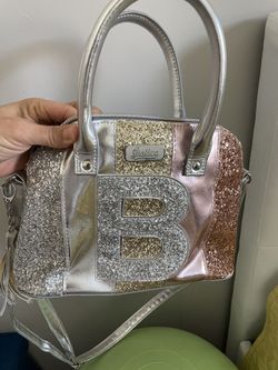 Wallet with the letter B