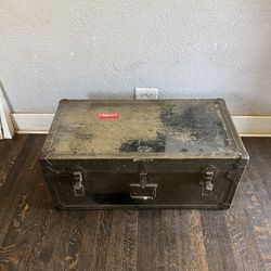 Vintage storage trunk- 32”L x 16”W x 13.5”H