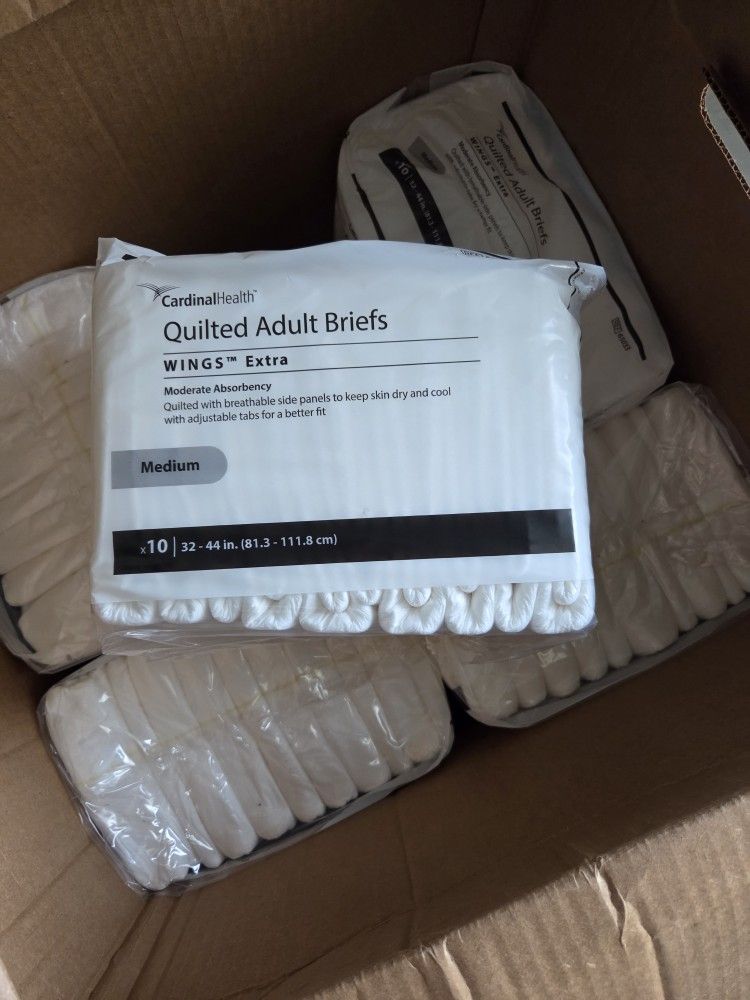 5 Packages Quilted Adult Briefs Medium 
