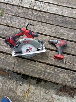 Milwaukee saw and drill driver