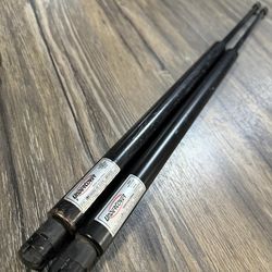 Hydraulic struts