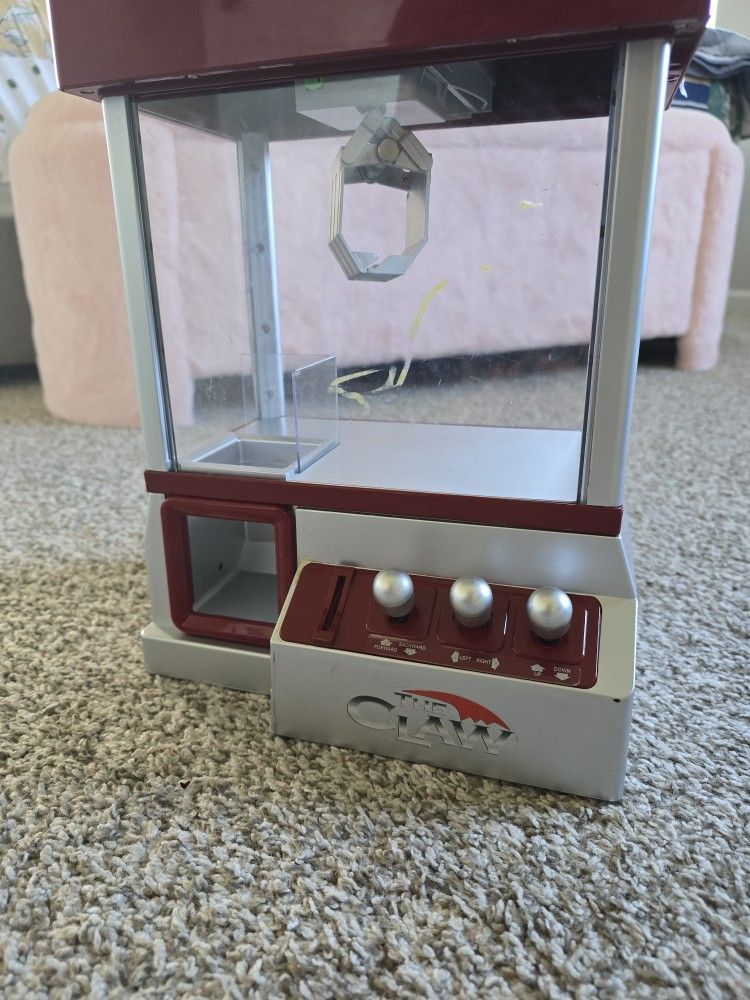 Mini Claw Machine
