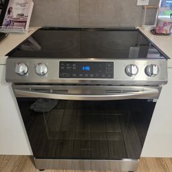 Stainless Steel Stove, Microwave And Dishwasher 