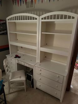 White Bedroom Set w/Mattresses