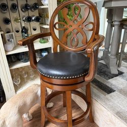 Front gate Bar Stools