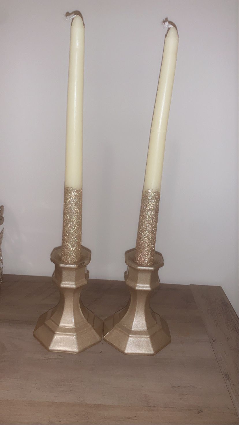 Handcrafted Candle pillars!