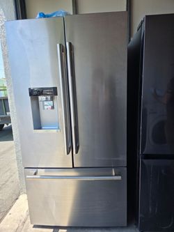 REFRIGERATOR  JENNAIR  FRENCH DOOR STAINLESS STEEL COUNTER DEPTH  24 DEPTH  SCRATCH AND DENTS