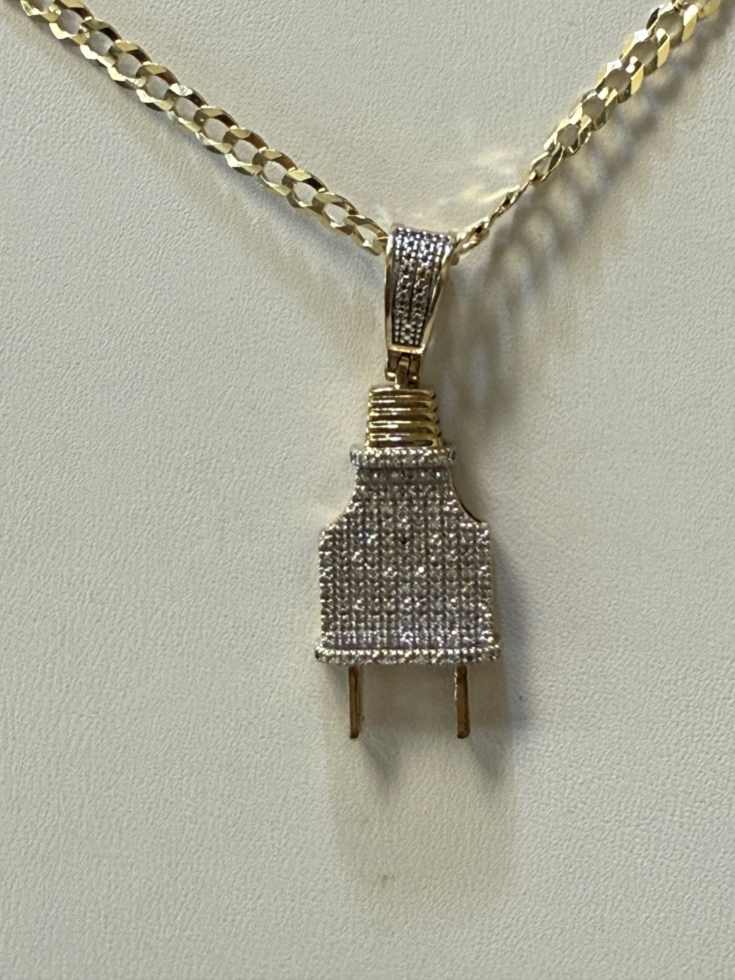 Diamond Pendant In 10k Gold