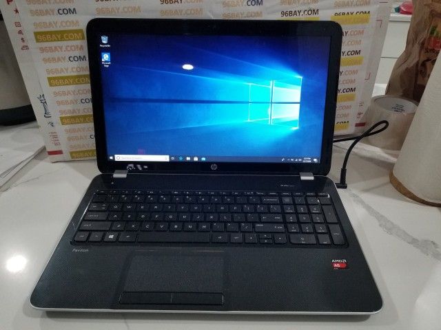 HP PAVILION 15 WITH 15.6 SCREEN AND WEBCAM (INV. M1091)