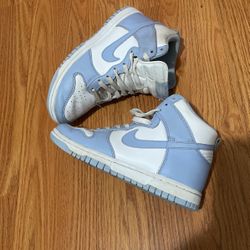 6.5 Nike Tennis Shoes