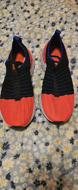 Women's Nike REACT PHANTOM RUN FLYKNIT 2 Size 7