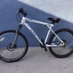 Gt avalanche 2.0 all terrain $ 150