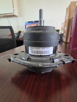 New Jeep Engine Mount Isolator, Right Side